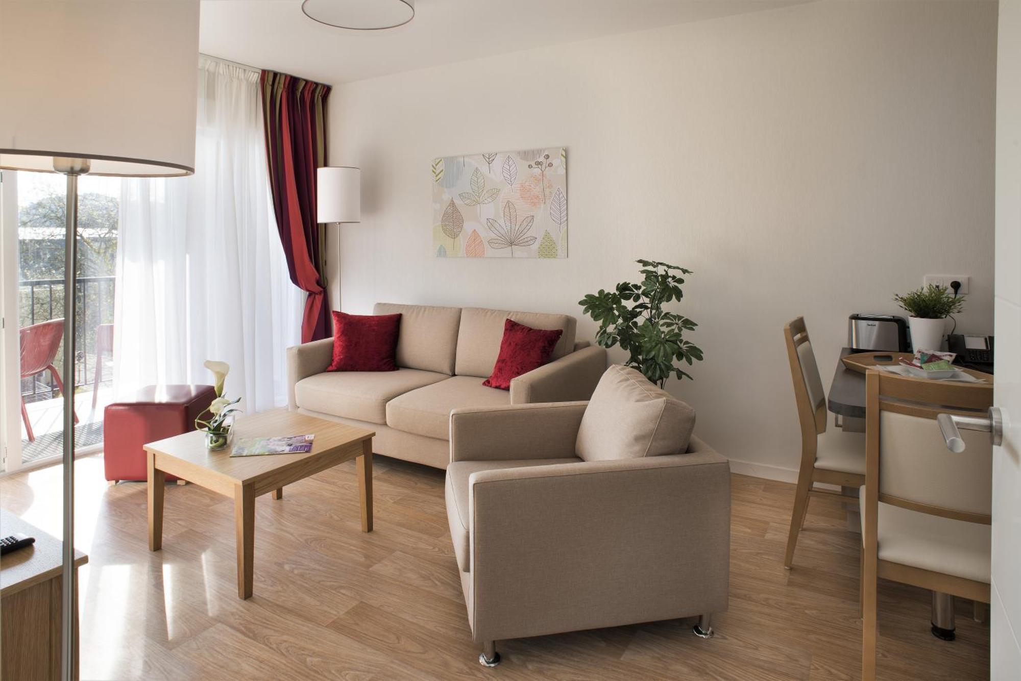 Domitys Les Greements D'Or - Residence Seniors Douarnenez Exterior foto